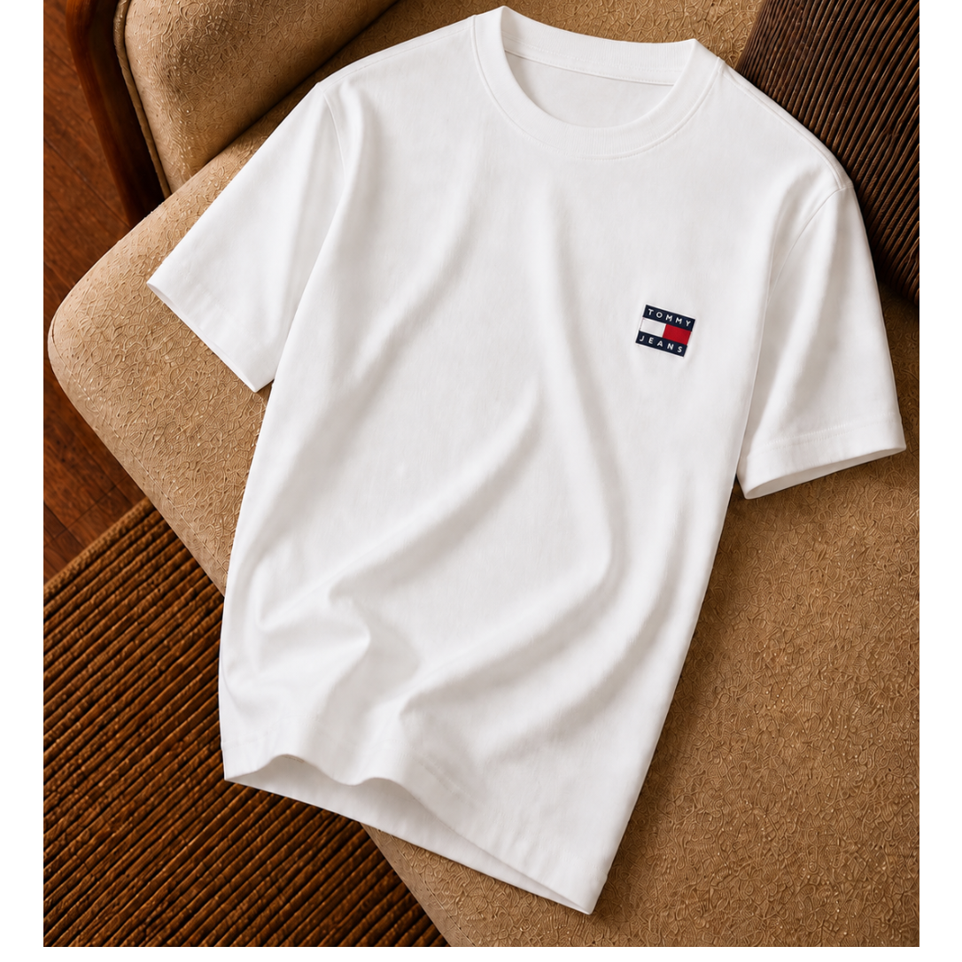 "Tommy Hilfiger" Minimal Logo Bisiklet Yaka Erkek Tişört – Beyaz