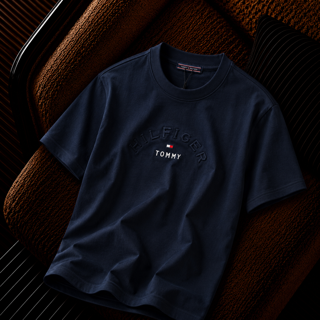 “Tommy Hilfiger” Bisiklet Yaka Kabartma Logo Lacivert Tişört