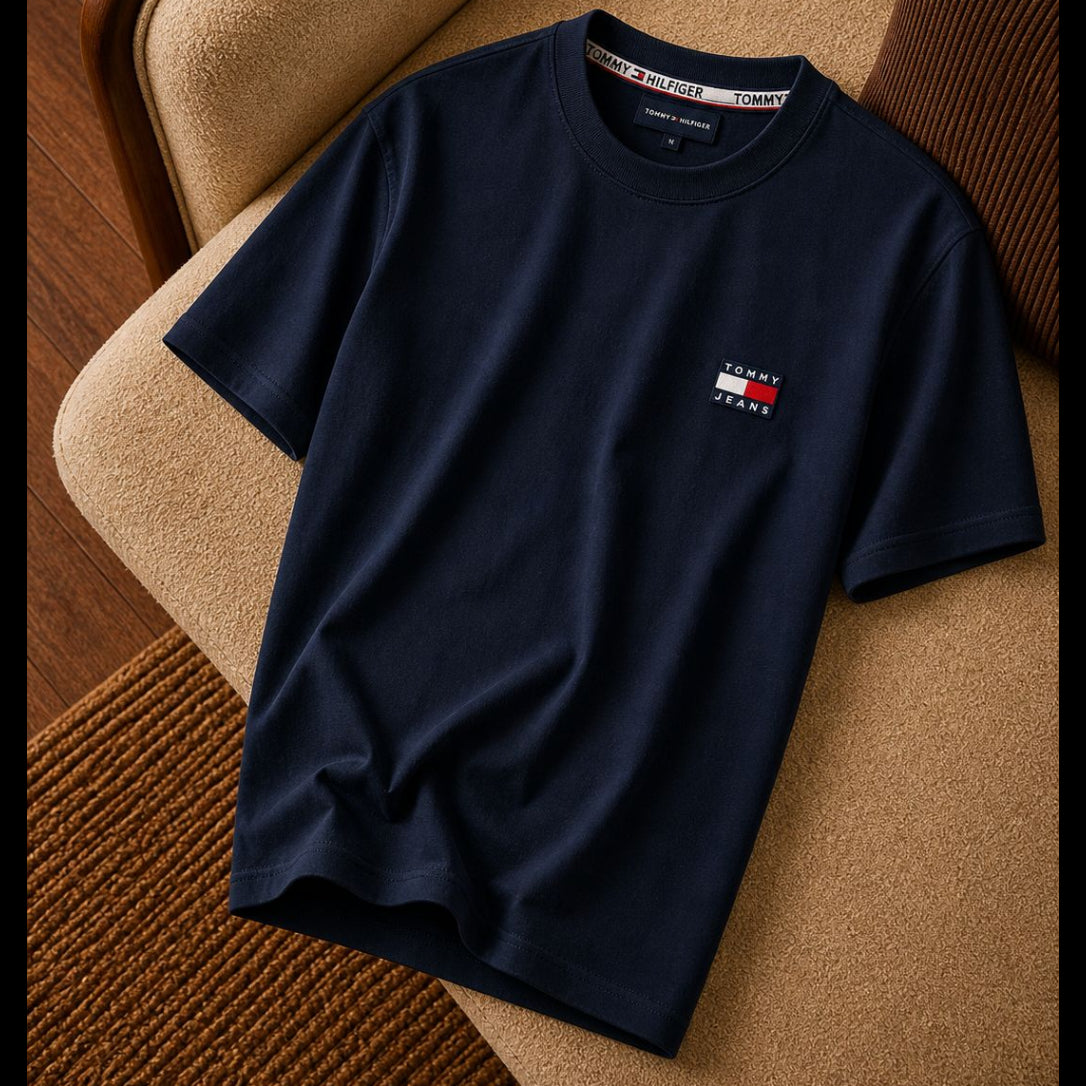 Tommy Hilfiger Minimal Logo Detaylı Lacivert Tişört